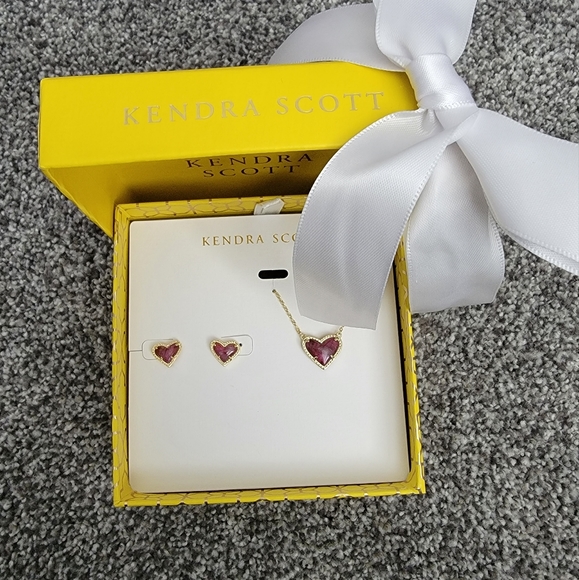 NWT! Kendra Scott Heart Gift Set - Picture 5 of 6